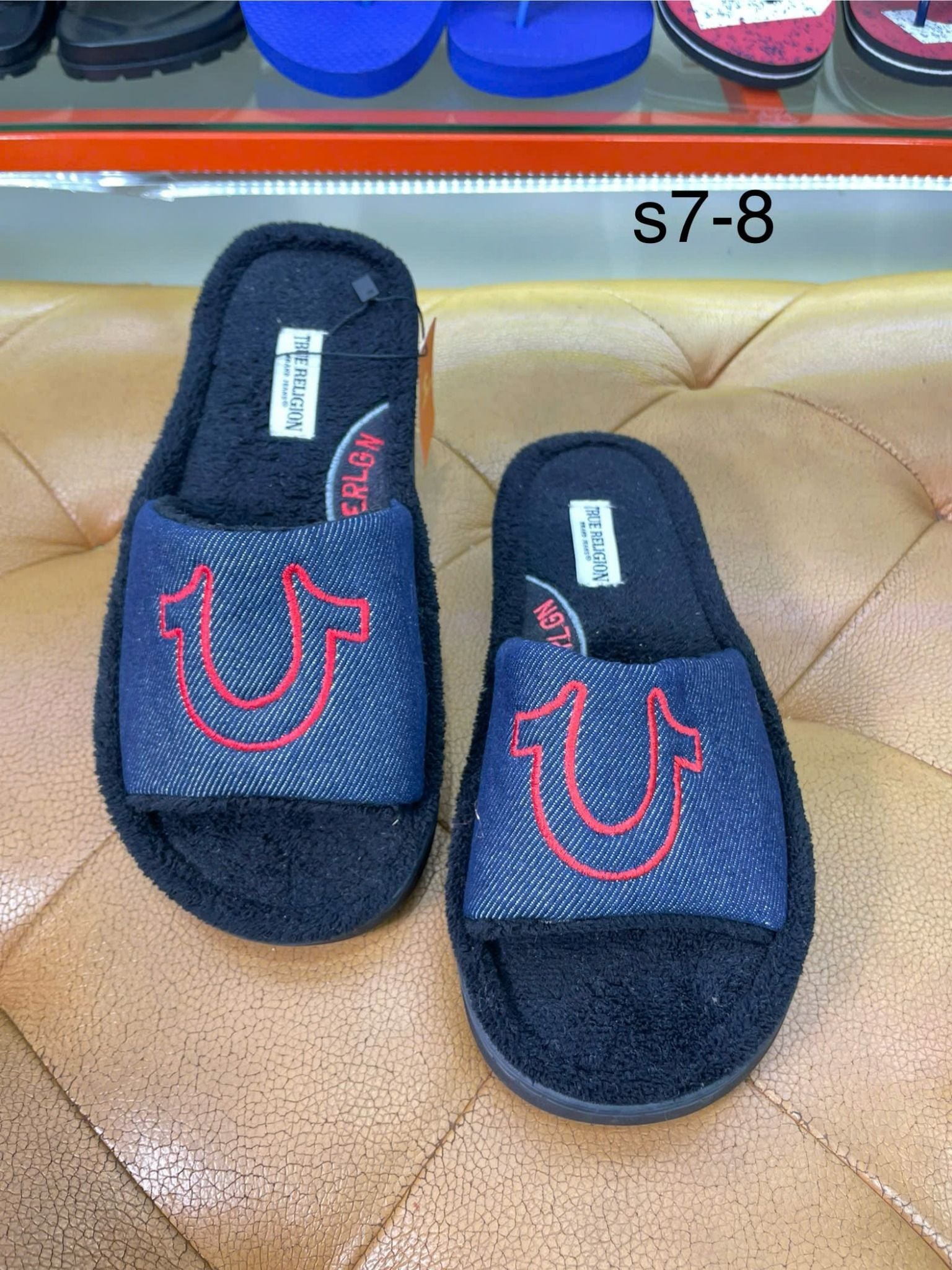 Dép Lông Xanh Chữ Đỏ True Religion - New - 6TRB1288BGAP