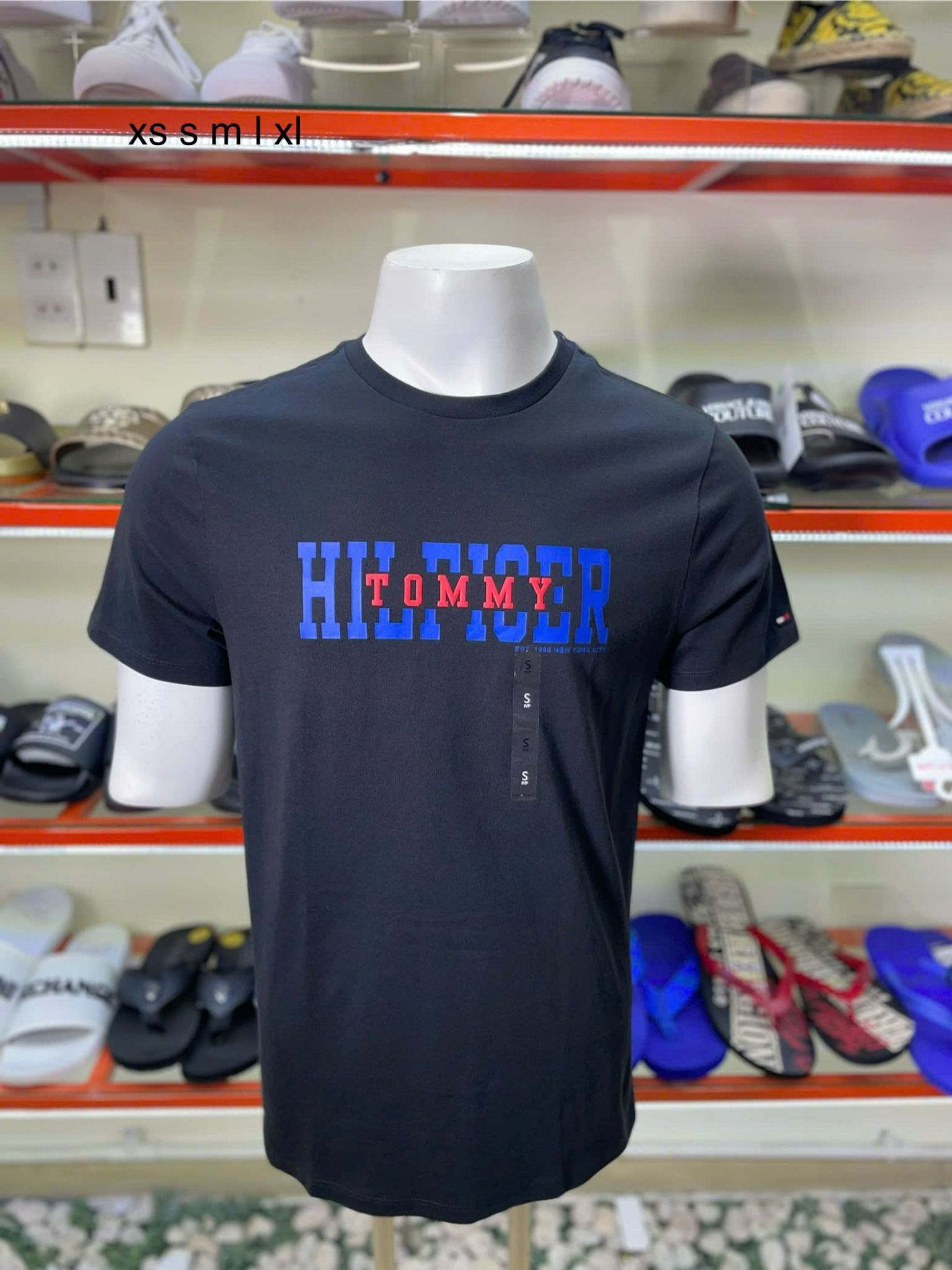 Áo Thun Tommy Hilfiger Đen In Chữ Đỏ Xanh - New - 78JB642 001 BDS - TB02