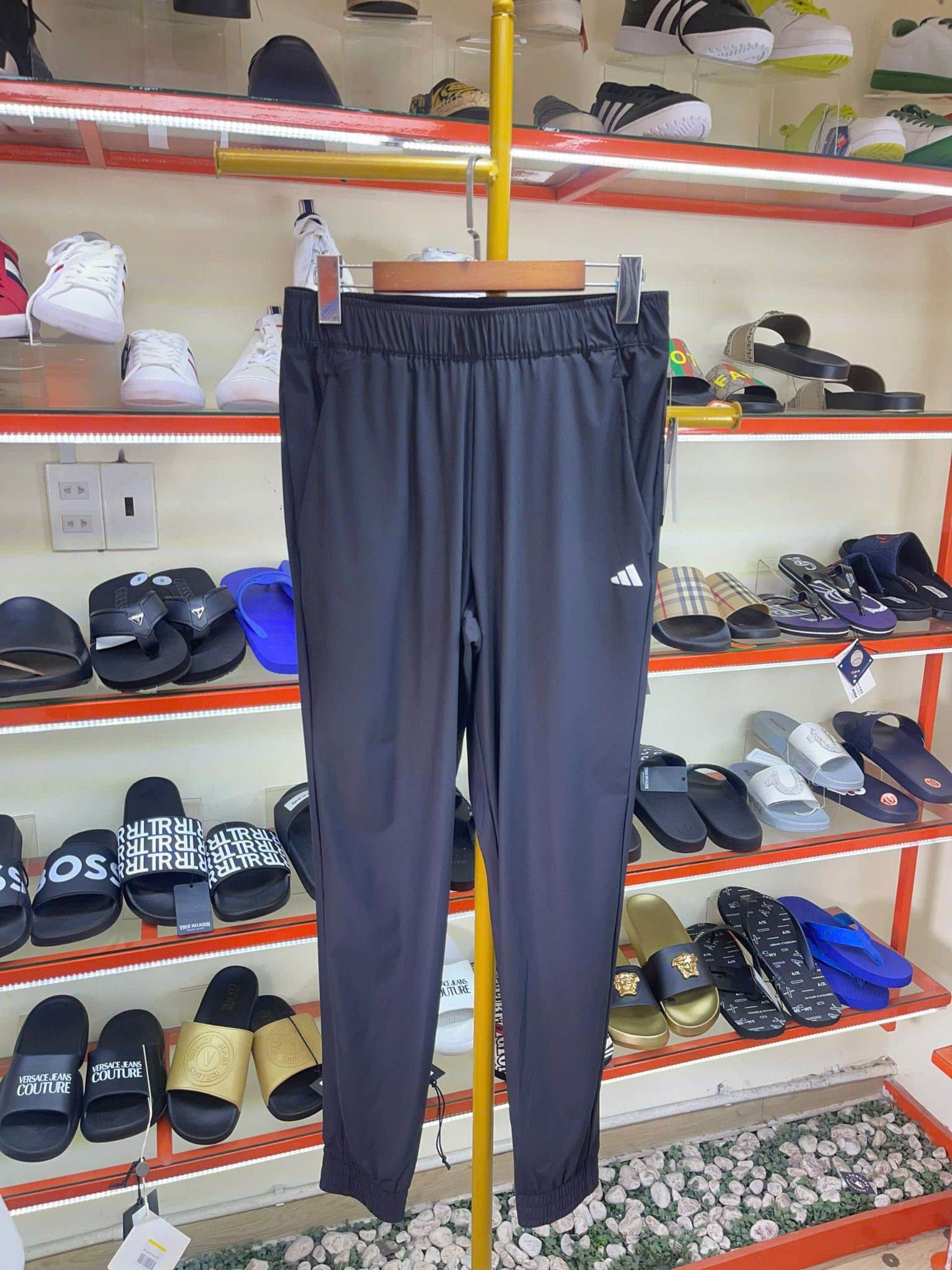 Quần Dài Thun Adidas Đen Logo Trắng - New - ADVR0870 - PB02