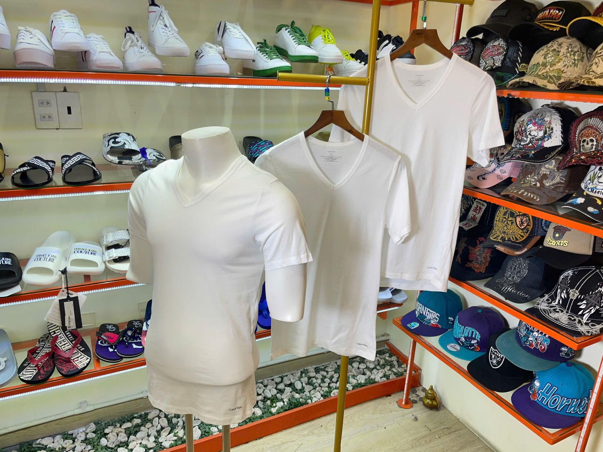 Set 3 Áo Lót Cổ Tim Calvin Klein Trắng - New - NB4014100