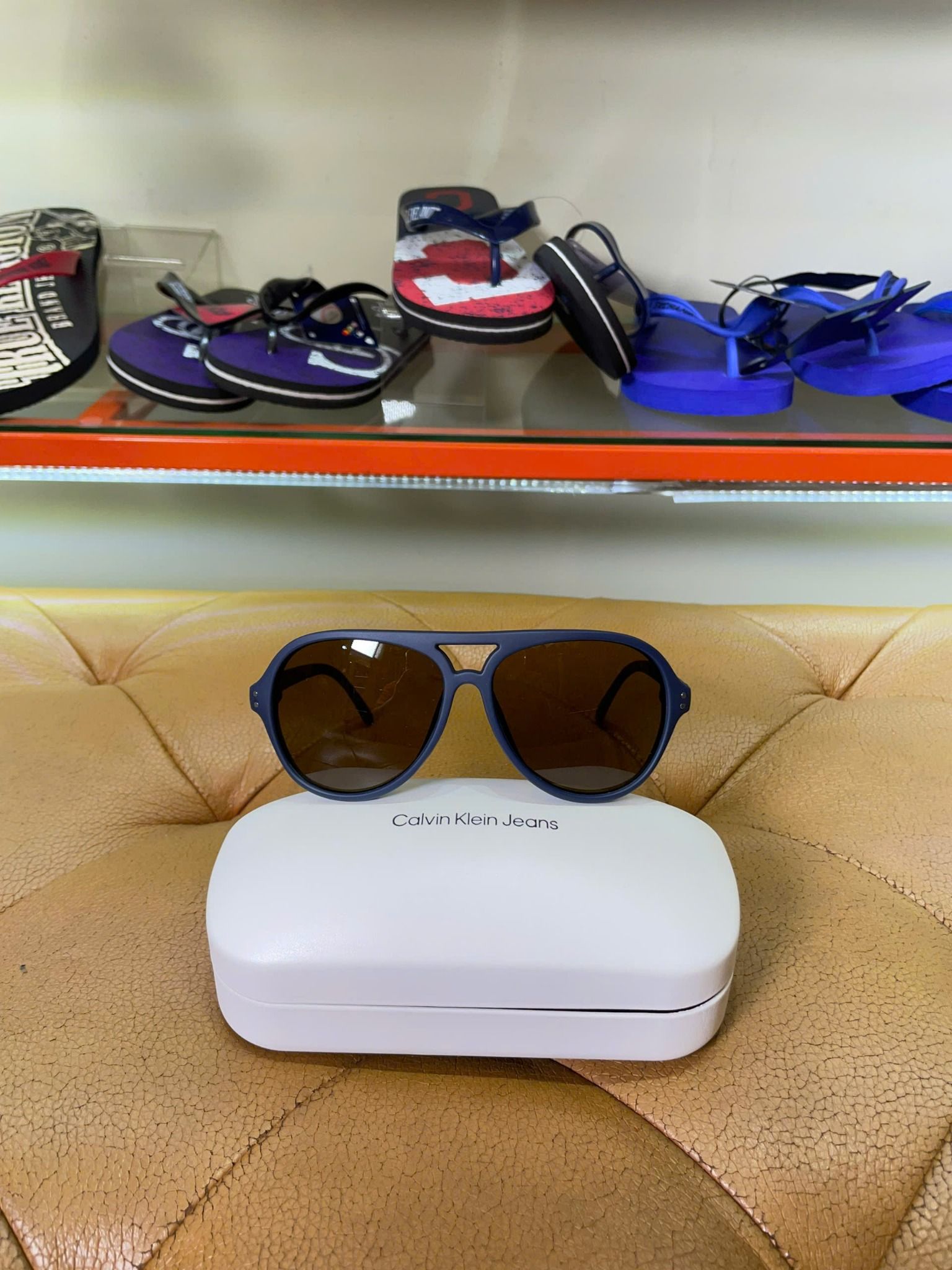 Mắt Kính CK Calvin Klein Gọng Xanh Dương Tròng Nâu Vàng - New - MKCK7