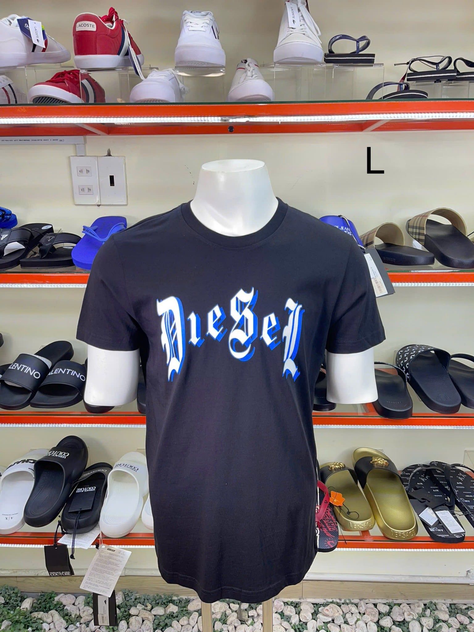 Áo Thun Diesel Đen Chữ Xanh Trắng - New - A16741RUATI