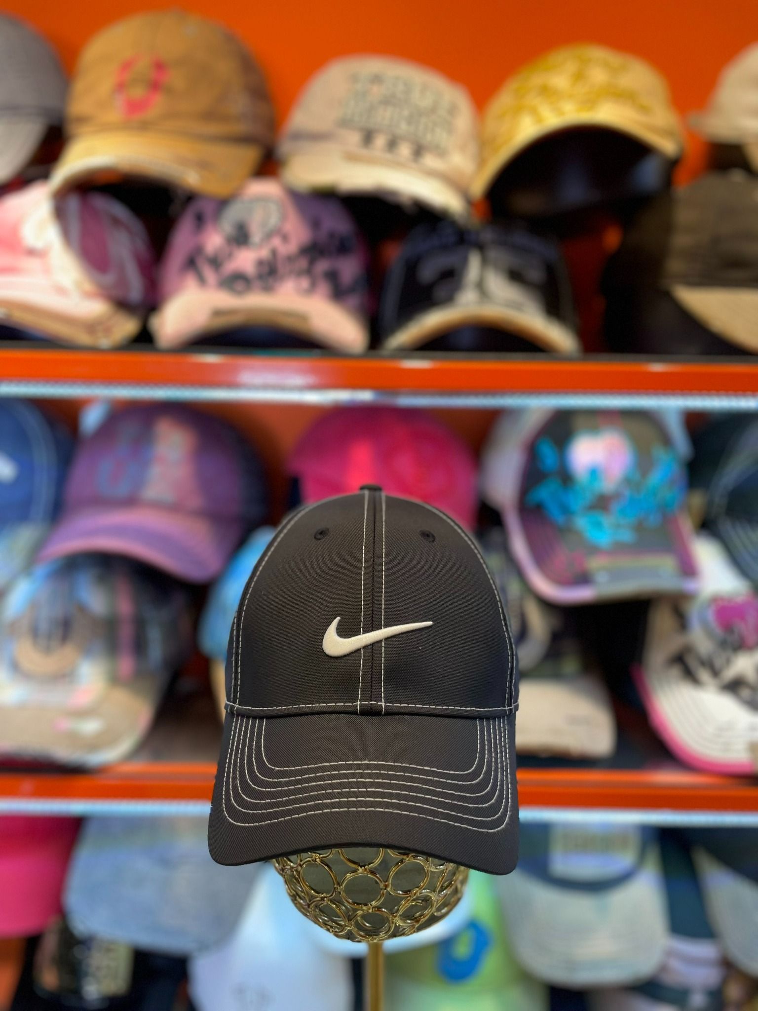 Nón Nike Đen Chỉ Trắng - New - 333114010