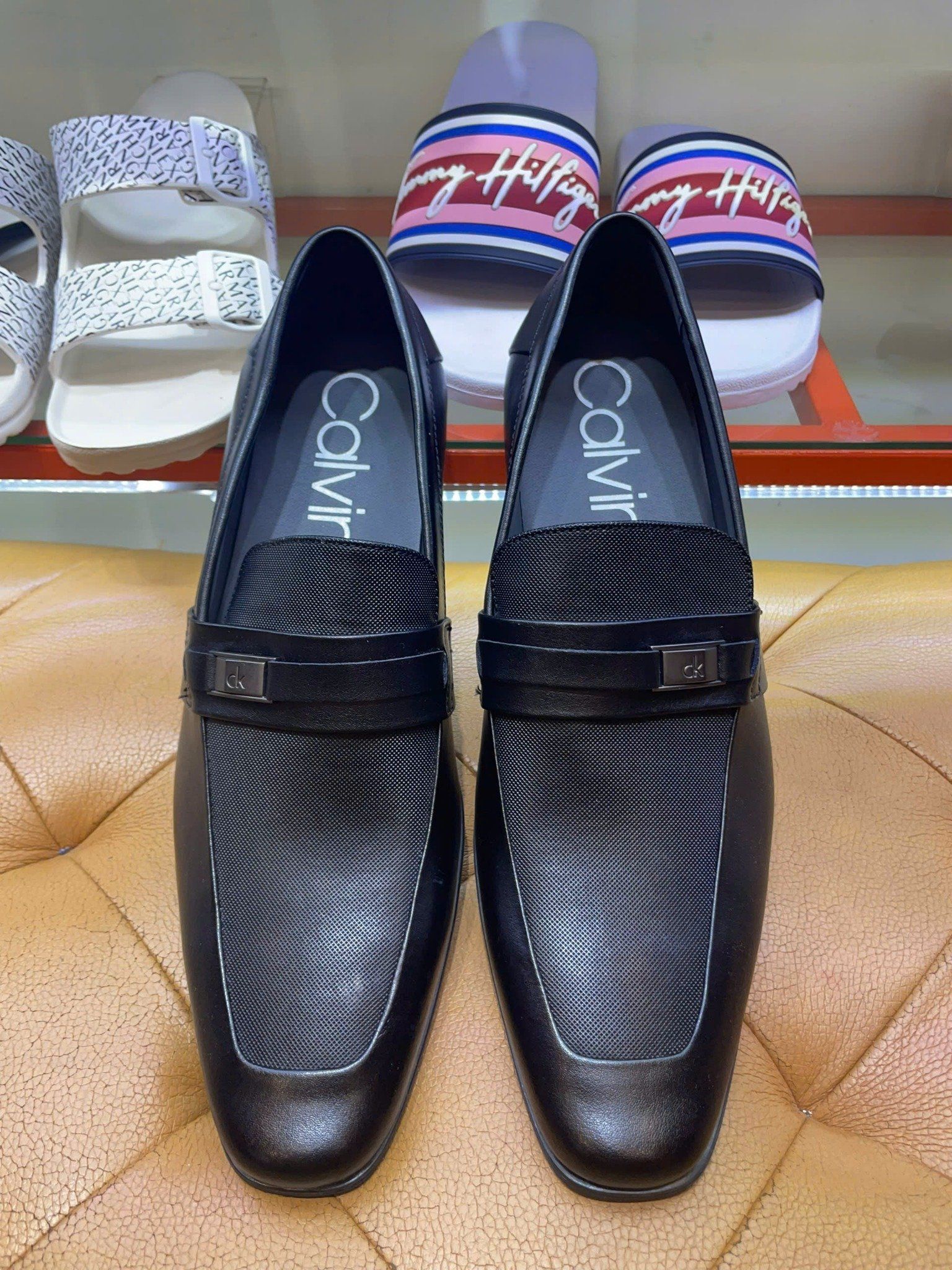 Giày Mọi CK Calvin Klein Đen - New - 34F9215