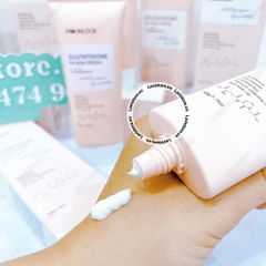 (04/2026) KCN Dưỡng Trắng Moonlook Glutathione UV Sun Cream SPF 50+ PA+ - 50g