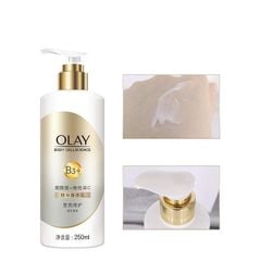 Sữa tắm trắng da OLAY B3 + VITAMIN C - 300ml