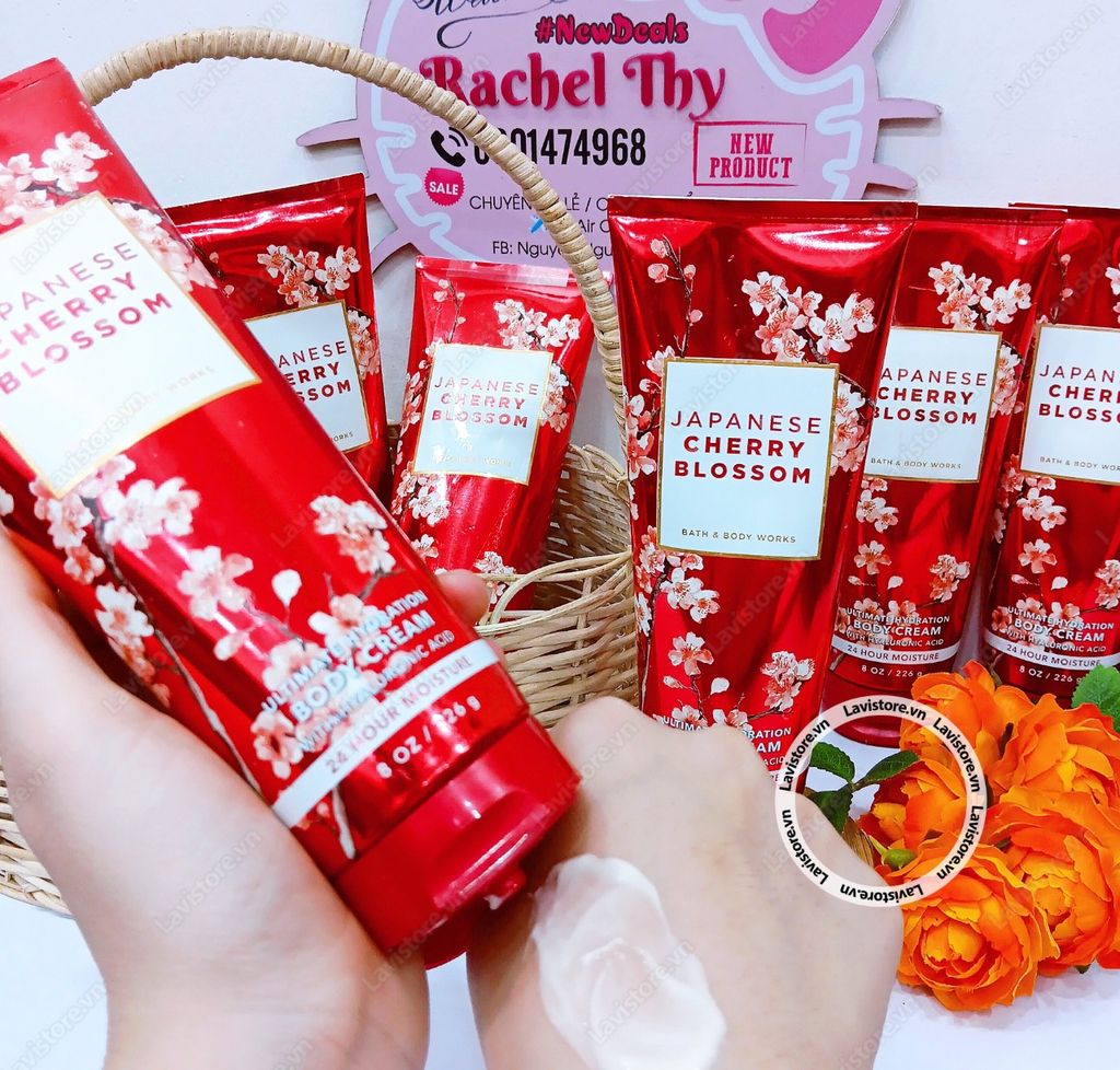 Xịt body B&BW Japanese Cherry Blossom 236ml