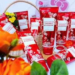 Xịt body B&BW Japanese Cherry Blossom 236ml