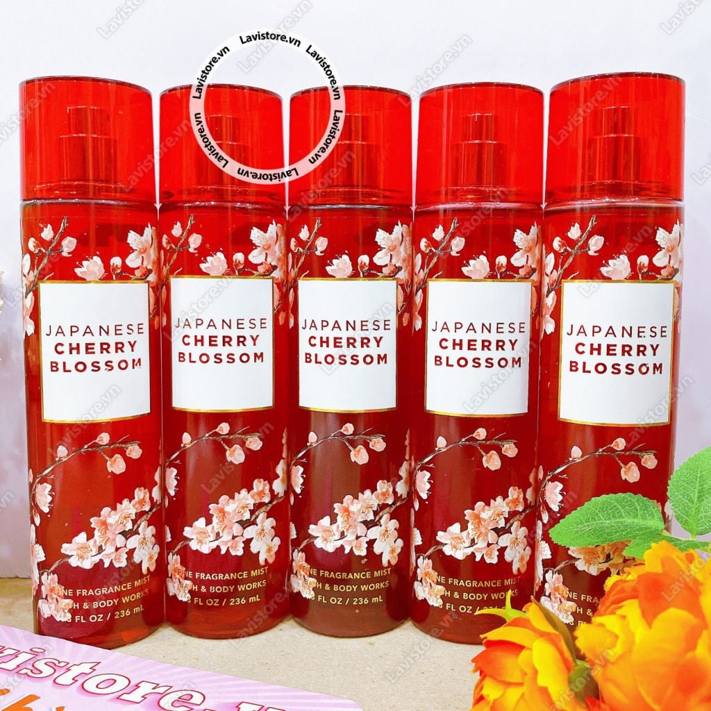 Xịt body B&BW Japanese Cherry Blossom 236ml