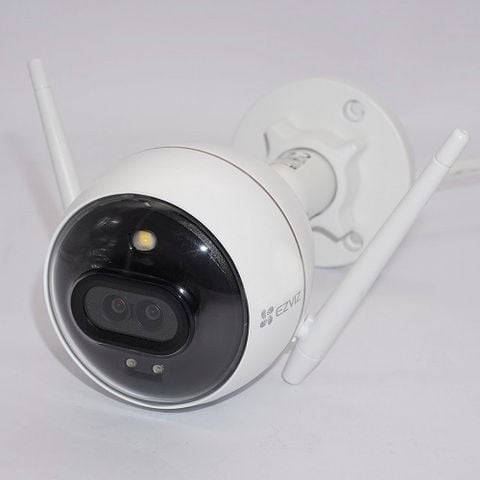 Camera IP Wifi 2MP Ezviz C3X tích hợp AI, báo động đèn còi