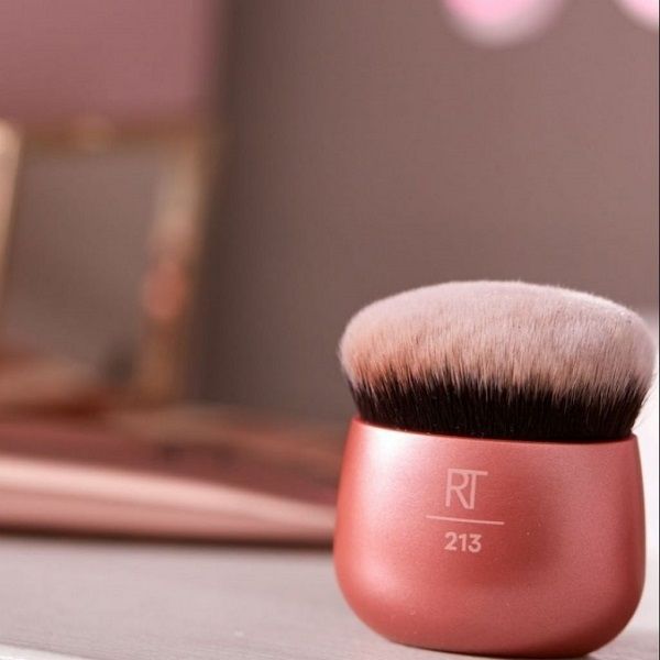 Cọ Tán Nền Real Techniques Foundation Blender Foundation Blender