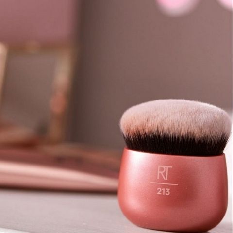 Cọ Tán Nền Real Techniques Foundation Blender Foundation Blender