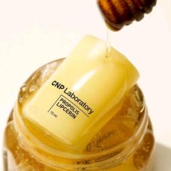 Sáp Dưỡng Môi CNP Laboratory Propolis Lipcerin 15ml