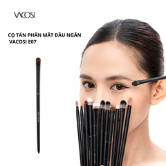 Cọ Tán Phấn Mắt Đầu Ngắn Vacosi E07