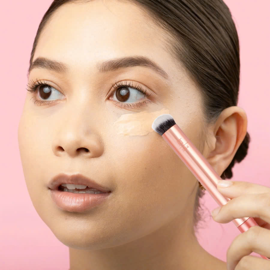 Cọ Che Khuyết Điểm Real Techniques RT244 Expert Concealer