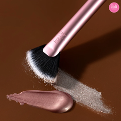 Cọ Highlight Và Phủ Phấn Real Techniques RT447 Sheer Radiance Fan Makeup Brush