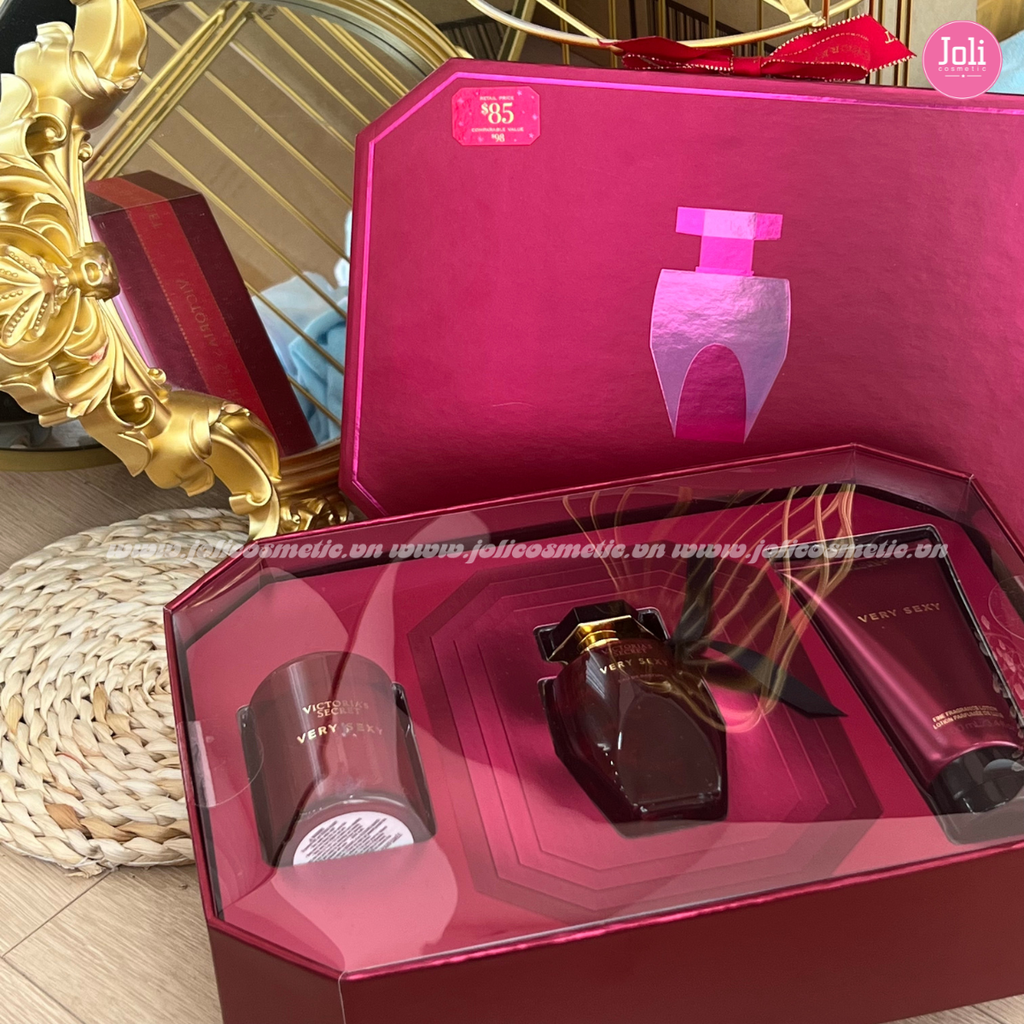 Set Nước Hoa Victoria’s Secret Very Sexy 3 Món (Candle 56g, EDP 50ml, Lotion 100ml)