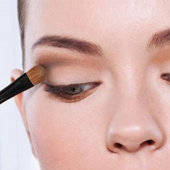Cọ Tán Phấn Mắt Đầu Ngắn Vacosi E07