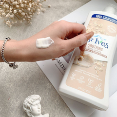 Sữa Dưỡng Thể St.Ives Soothing Body Lotion 621ml