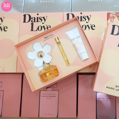 Set Nước Hoa Nữ Marc Jacobs Daisy Love Eau De Toilette (EDT 100ml+ Body Lotion 75ml + EDT 10ml)