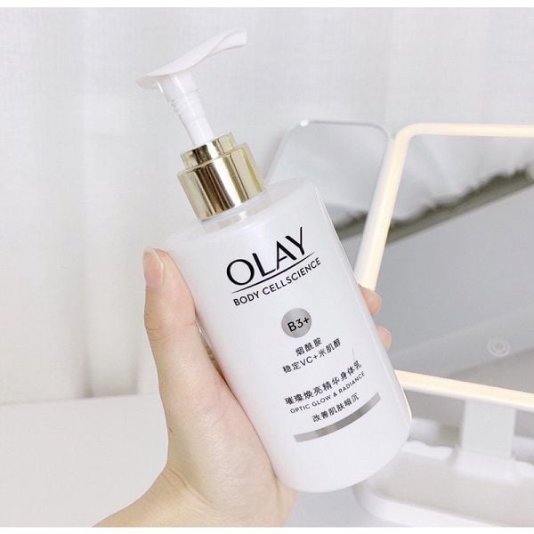 Sữa Dưỡng Thể Dưỡng Ẩm ,Trắng Da Olay B3+ Vitamin C Optic Glow & Whitening