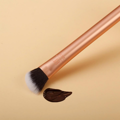 Cọ Khối Mũi Real Techniques RT243 Angled Shadow Makeup Brush