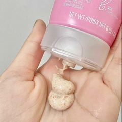 Sữa Rửa Mặt Tẩy Tế Bào Chết Hoa Hồng & Lô Hội St.Ives Gentle Smoothing Rose Water And Aloe Vera Face Scrub 170g