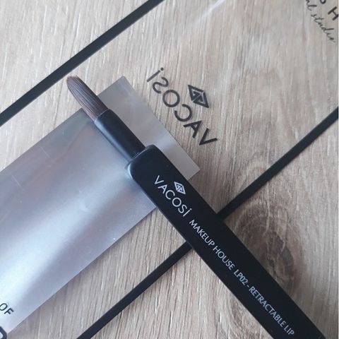 Cọ Môi Vacosi LP02 Pro Retractable Lip Brush