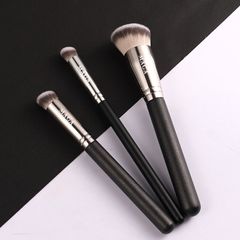 Cọ Che Khuyết Điểm MAGA Angled Fat Concealer Brush MAGA2