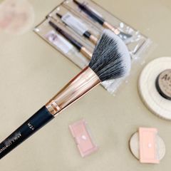 Cọ Má Hồng Và Tạo Khối Đầu Xéo Vacosi Angle Contour & Blush Brush M24