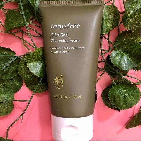 Sữa Rửa Mặt Dưỡng Ẩm Sâu Innisfree Olive Real Cleansing Foam 150ml