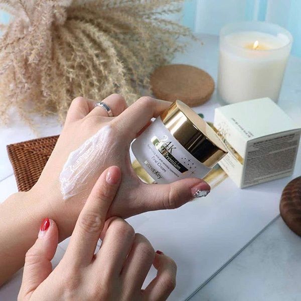 Kem Dưỡng Sáng Da Ngăn Ngừa Lão Hóa Secret Key 24k Gold Premium First Cream 50ml