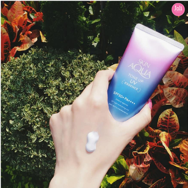 Tinh Chất Chống Nắng Hiệu Chỉnh Sắc Da Sunplay Skin Aqua Tone Up UV Essence Lavender SPF50+/PA++++ 50g