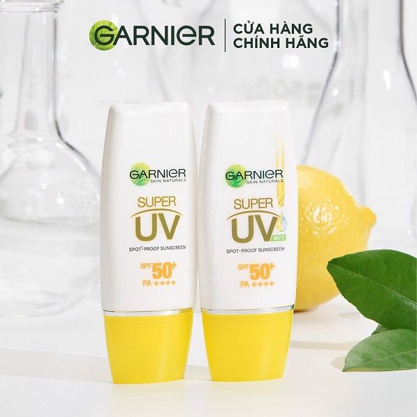 Kem Chống Nắng Dưỡng Sáng Da Garnier Light Complete Super UV Natural SPF50+ PA++++ 30ml