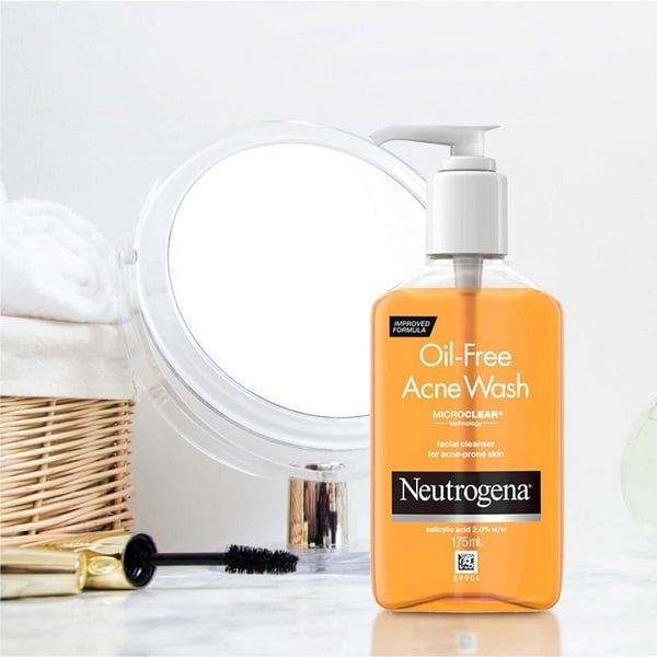 Sữa Rửa Mặt Ngăn Ngừa Mụn Neutrogena Oil-Free Acne Wash 175ml