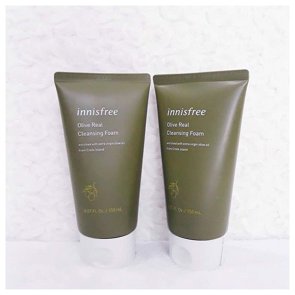 Sữa Rửa Mặt Dưỡng Ẩm Sâu Innisfree Olive Real Cleansing Foam 150ml