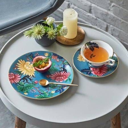 Bộ 1 chén và 1 đĩa kê Wonderlust sứ xương viền vàng 22 karat Wedgwood