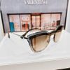 Kính thời trang Valentino