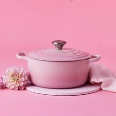 Nồi gang Le Creuset Pink