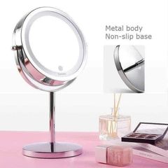 Gương trang điểm đèn Led Beurer BS55 Germany