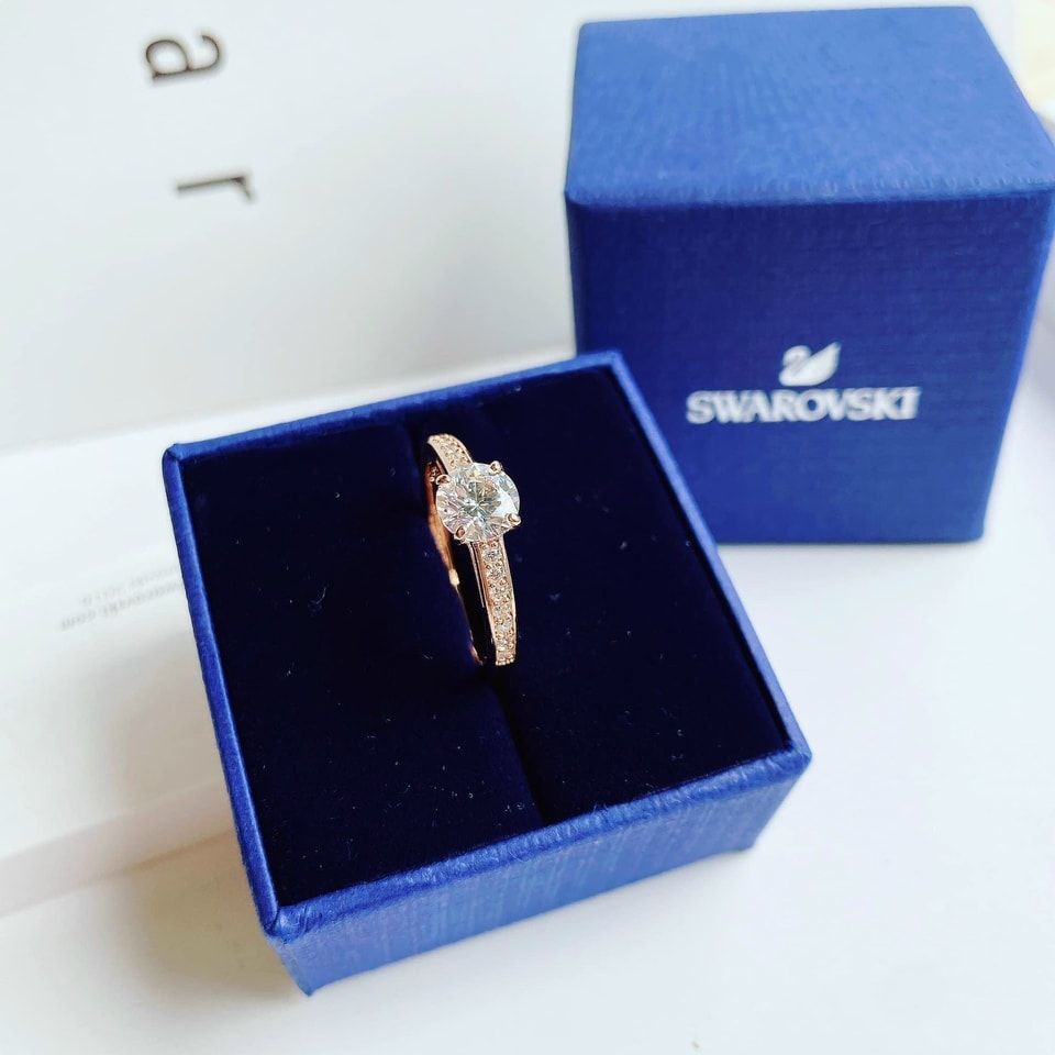 Nhẫn Swarovski Attract