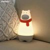 Đèn ngủ decor Gấu quàng khăn Mooas Hàn Quốc