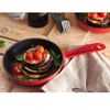 Chảo gang sâu lòng Staub 16cm màu đỏ