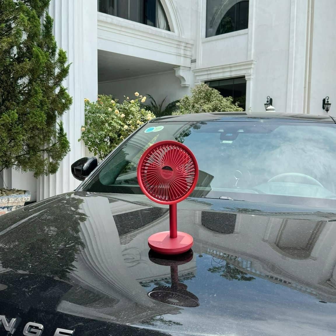 Quạt tích điện mini Lumias