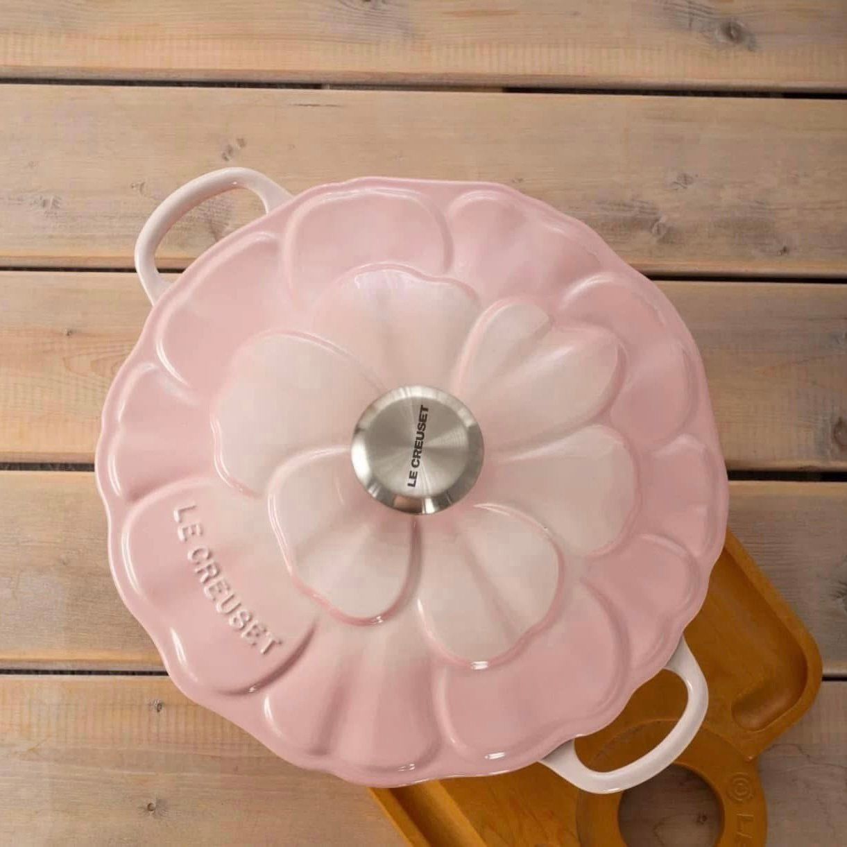 Nồi hoa Le Creuset  New Petal Braiser 26cm