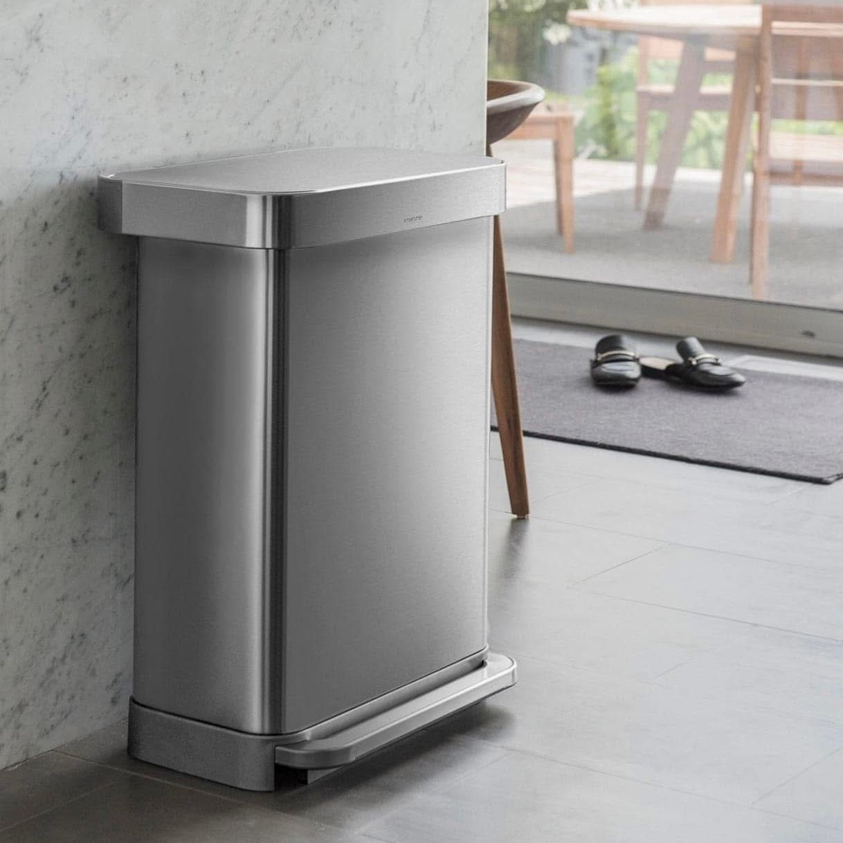 Thùng rác kháng khuẩn Simplehuman 55 lít