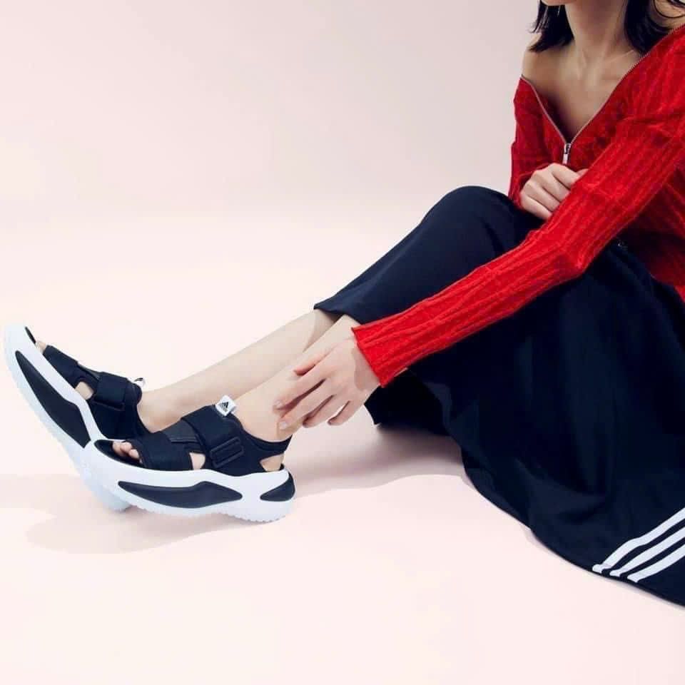 Sandal Adidas nâng chiều cao 7cm