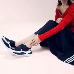 Sandal Adidas nâng chiều cao 7cm
