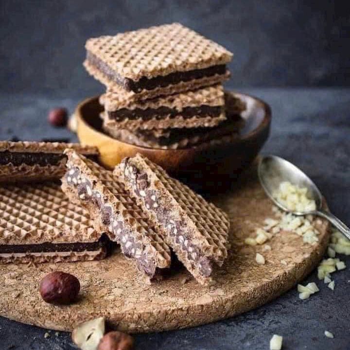 Bánh kem xốp Socola hạt dẻ Knoppers 200g