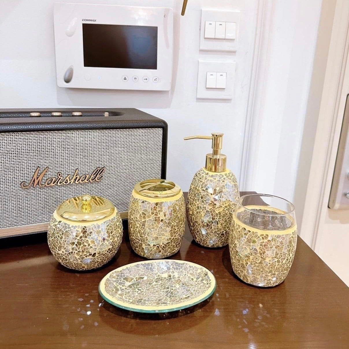 Bộ đồ dùng nhà vệ sinh 5 món Whole Housewares